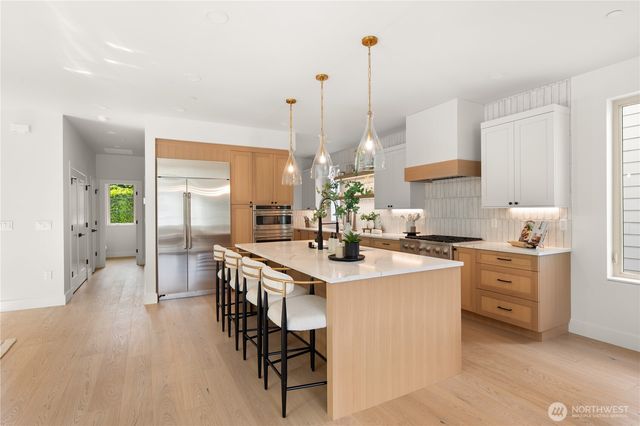9909 Unit B NE 200th, Bothell, WA 98011