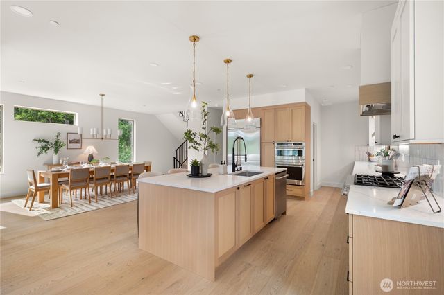 9909 Unit B NE 200th, Bothell, WA 98011