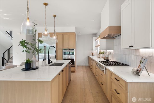 9909 Unit B NE 200th, Bothell, WA 98011