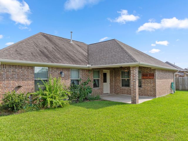 3221 El Camino Street, Bay City, TX 77414