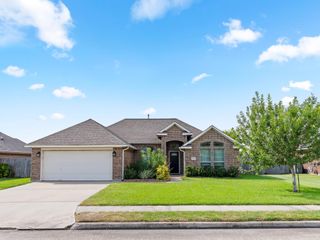 3221 El Camino Street, Bay City, TX 77414