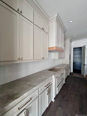 8718 Brentwood Park Ave, Baton Rouge, LA 70809