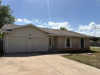 1709 W Mesa Park DR, Round Rock, TX 78664
