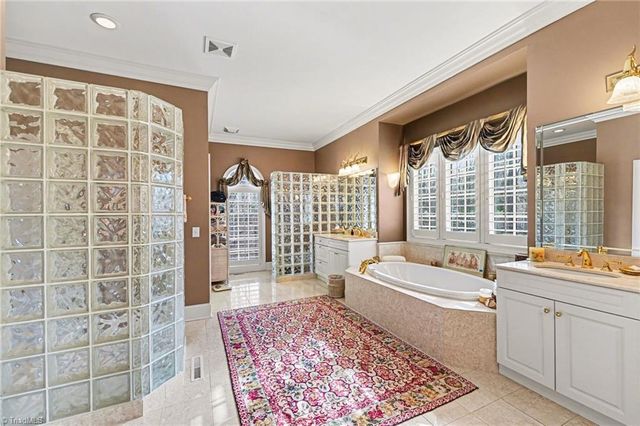 4620 Cherryhill Lane, Winston-salem, NC 27106