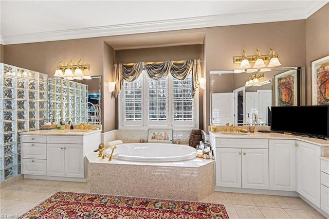 4620 Cherryhill Lane, Winston-salem, NC 27106