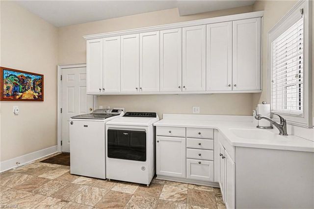 4620 Cherryhill Lane, Winston-salem, NC 27106