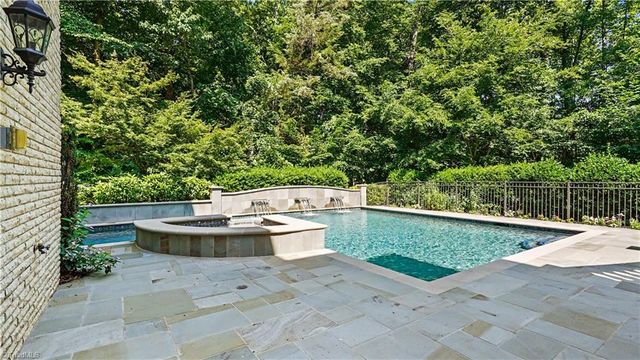 4620 Cherryhill Lane, Winston-salem, NC 27106