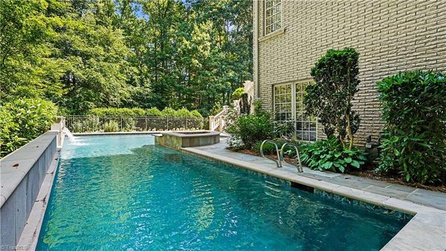 4620 Cherryhill Lane, Winston-salem, NC 27106