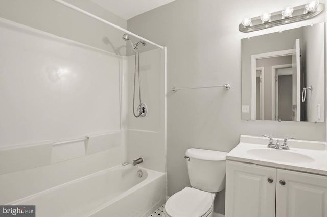 1382 ALMOND DR, Annapolis, MD 21409