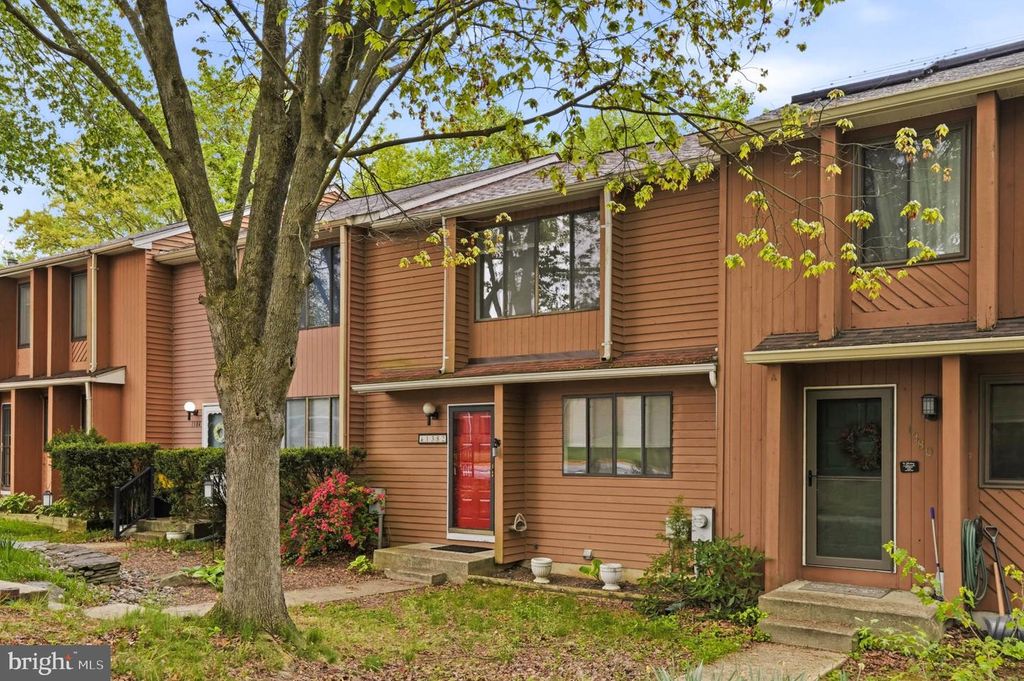 1382 ALMOND DR, Annapolis, MD 21409