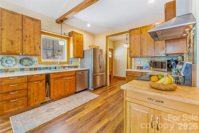 446 Amanda Drive, Mars Hill, NC 28754