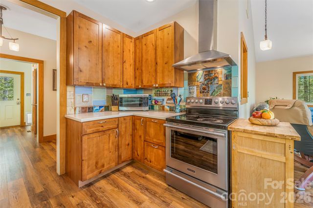 446 Amanda Drive, Mars Hill, NC 28754