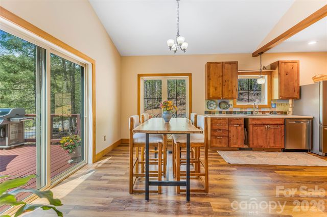 446 Amanda Drive, Mars Hill, NC 28754