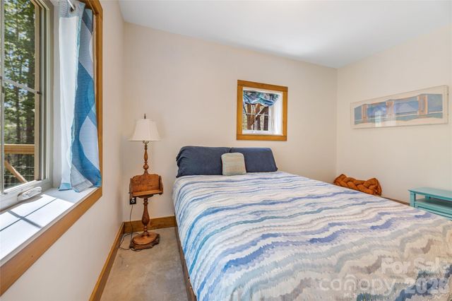 446 Amanda Drive, Mars Hill, NC 28754