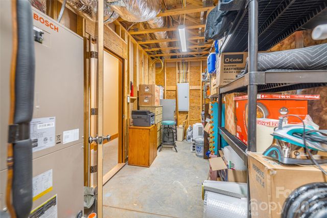 446 Amanda Drive, Mars Hill, NC 28754