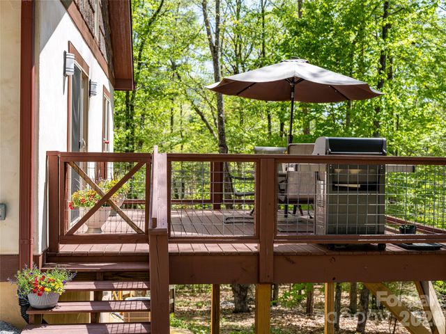 446 Amanda Drive, Mars Hill, NC 28754