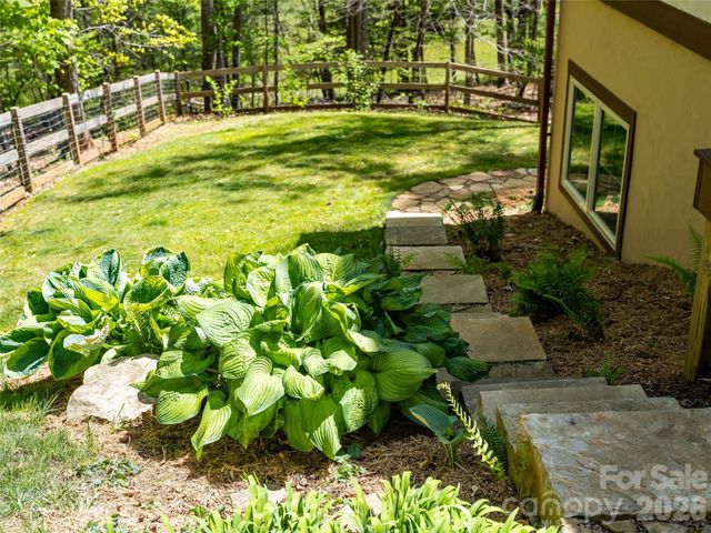 446 Amanda Drive, Mars Hill, NC 28754