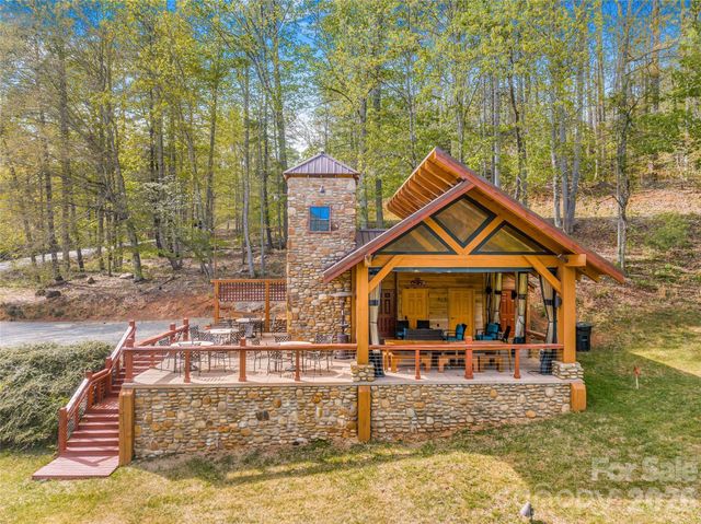 446 Amanda Drive, Mars Hill, NC 28754