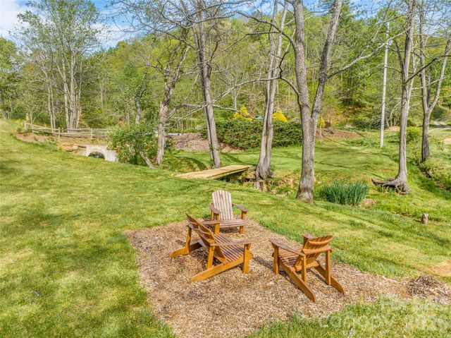 446 Amanda Drive, Mars Hill, NC 28754