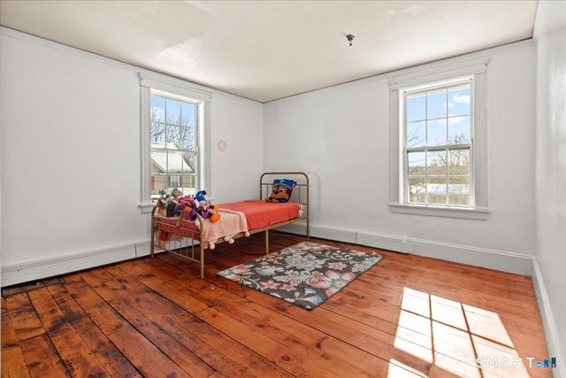 25 Seward Street, Putnam, CT 06260