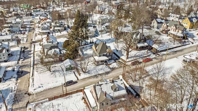 25 Seward Street, Putnam, CT 06260