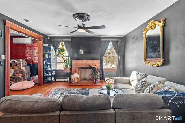 25 Seward Street, Putnam, CT 06260