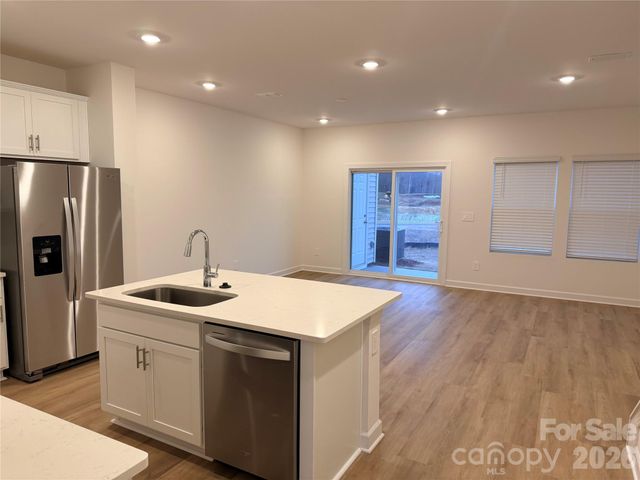 8112 Hidden Springs Trail, Charlotte, NC 28216