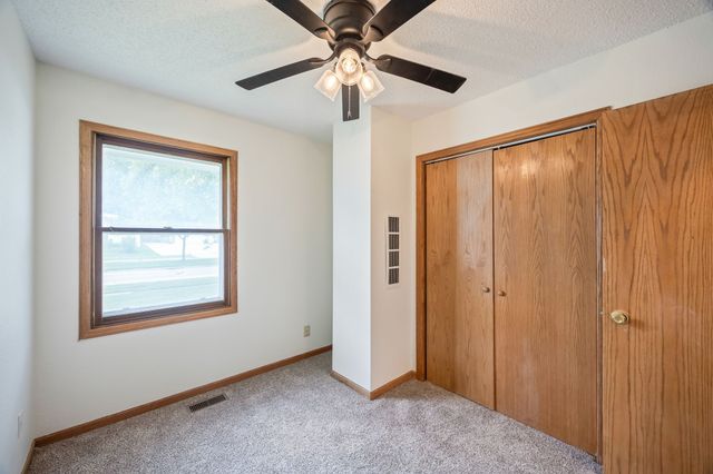 1214 Cherry Parkway, Norwalk, IA 50211
