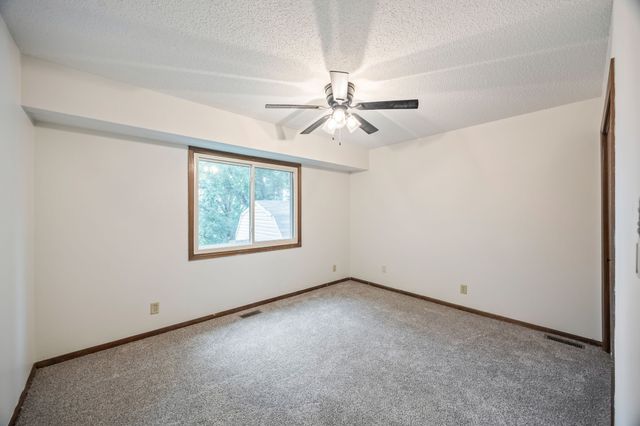 1214 Cherry Parkway, Norwalk, IA 50211