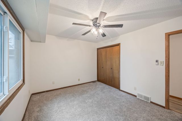 1214 Cherry Parkway, Norwalk, IA 50211