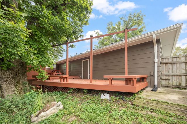 1214 Cherry Parkway, Norwalk, IA 50211