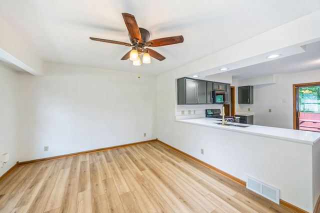 1214 Cherry Parkway, Norwalk, IA 50211