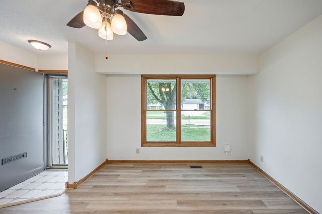 1214 Cherry Parkway, Norwalk, IA 50211