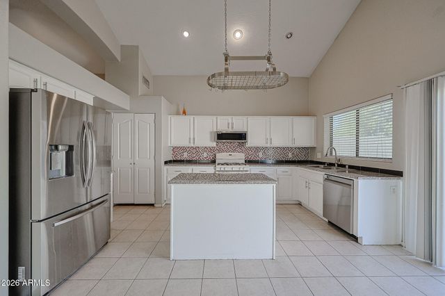 12694 W MULBERRY Drive, Avondale, AZ 85392
