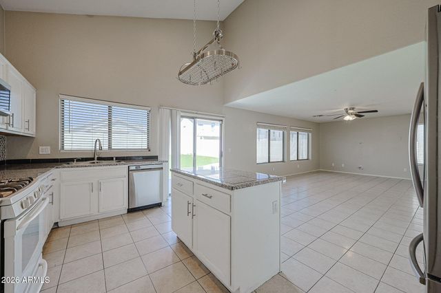 12694 W MULBERRY Drive, Avondale, AZ 85392