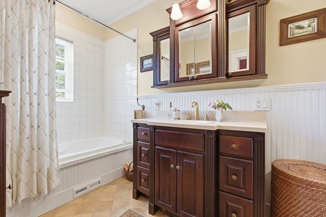 181 Franklin St, Stoneham, MA 02180