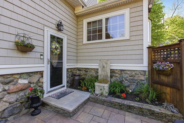 181 Franklin St, Stoneham, MA 02180
