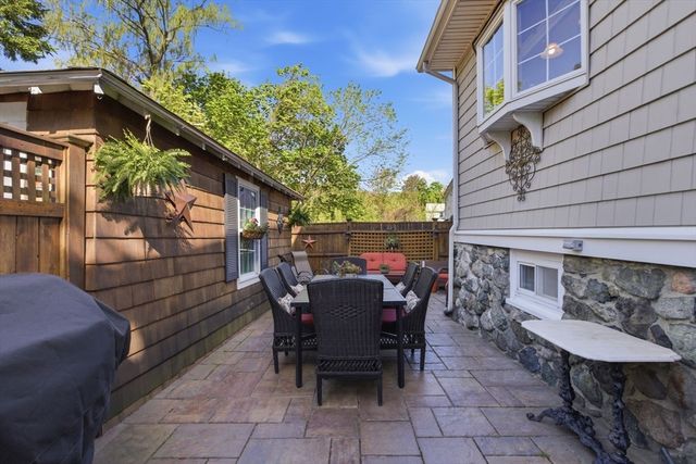 181 Franklin St, Stoneham, MA 02180