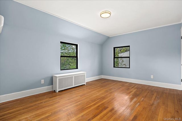 11 Brook Lane, Great Neck, NY 11023