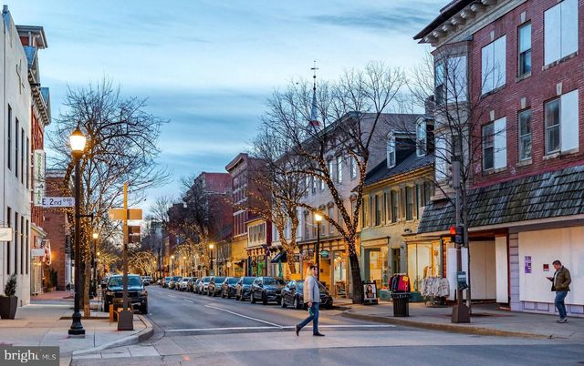 308 E WAINSCOT DR, New Market, MD 21774