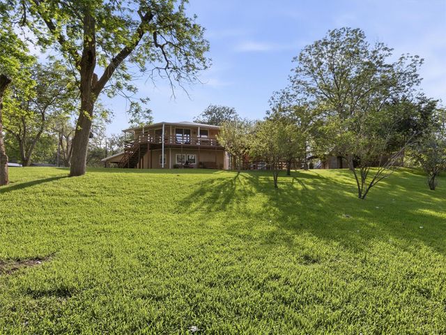 148 My RD, Bastrop, TX 78602
