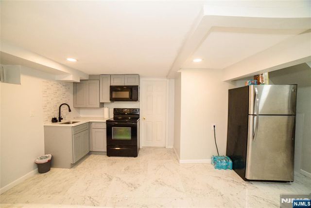 415-417 19th Avenue, Paterson, NJ 07504