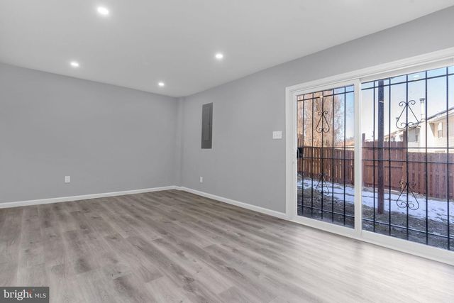 8750 RITCHBORO RD, District Heights, MD 20747