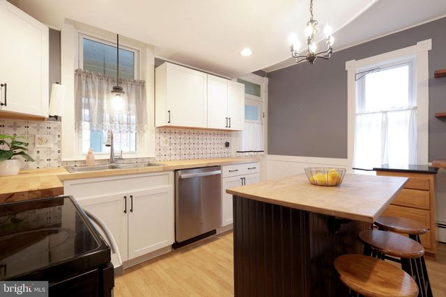 117 E MAIN ST, Rebersburg, PA 16872