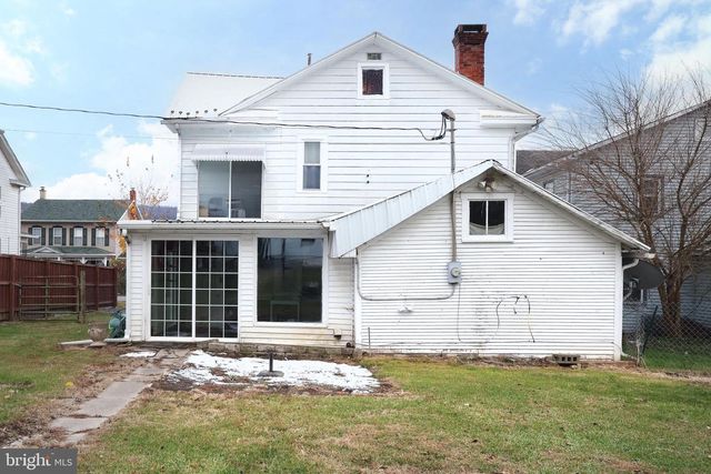 117 E MAIN ST, Rebersburg, PA 16872