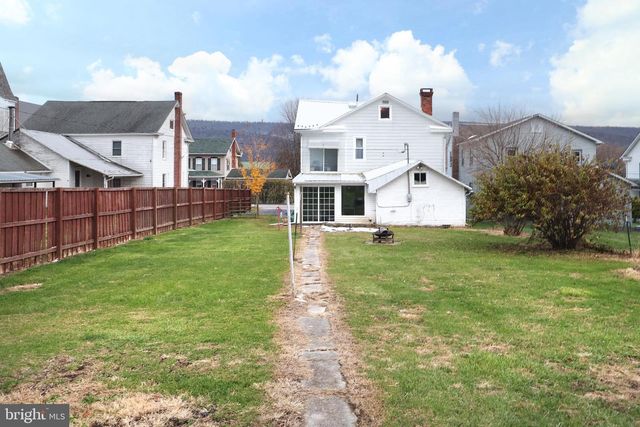 117 E MAIN ST, Rebersburg, PA 16872