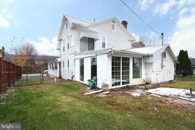 117 E MAIN ST, Rebersburg, PA 16872