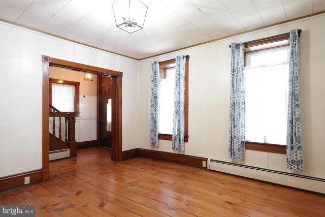 117 E MAIN ST, Rebersburg, PA 16872