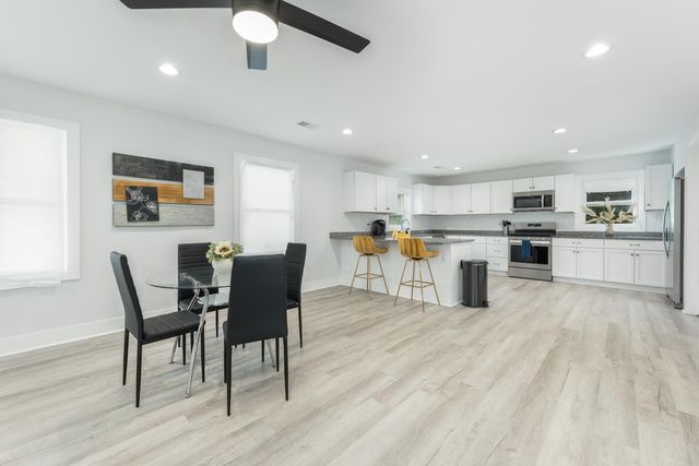 308 Forest Circle, Summerville, SC 29483