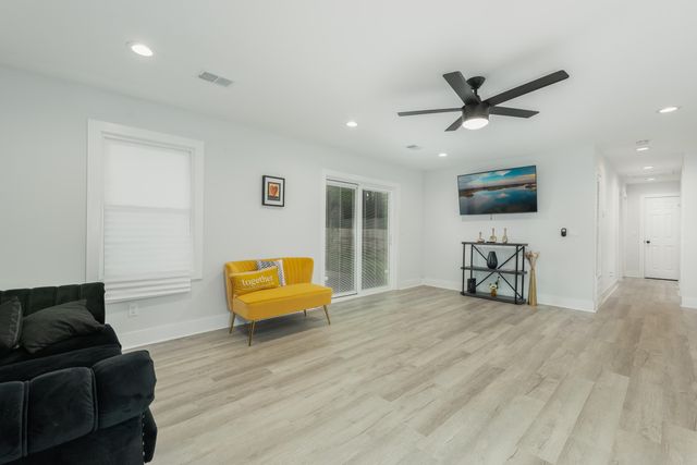 308 Forest Circle, Summerville, SC 29483